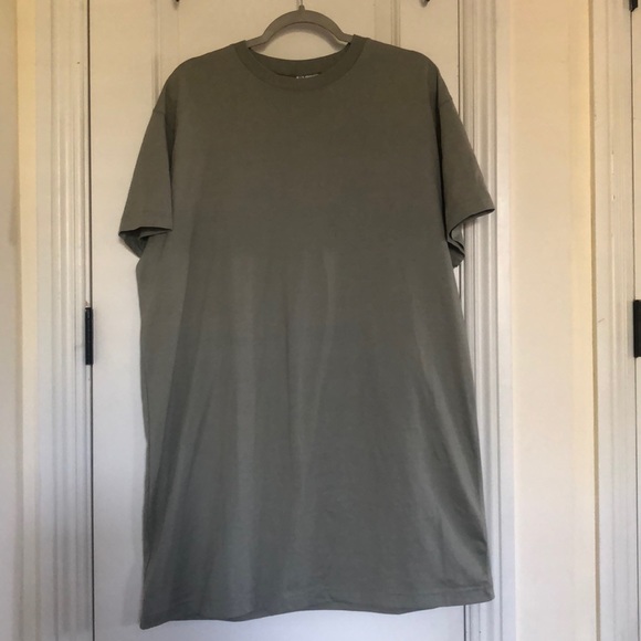 NWOT h&m t-shirt dress - Picture 2 of 6